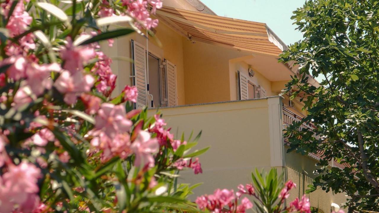 Adria Arba Apartments 라브 외부 사진